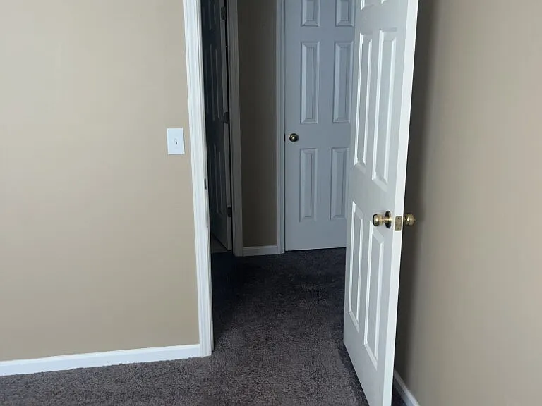 410 Westcot Ct — Photo 4
