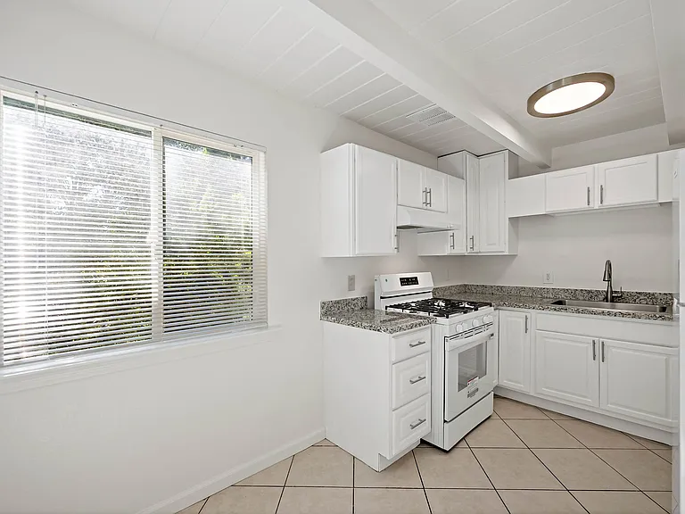 651 S 29th St #645 — Photo 15