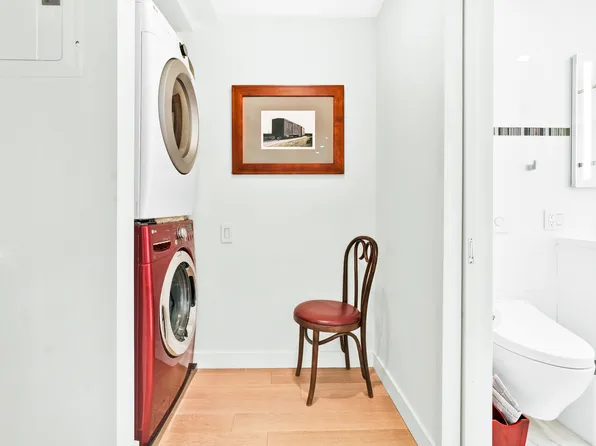 268 East Broadway image 25 of 38