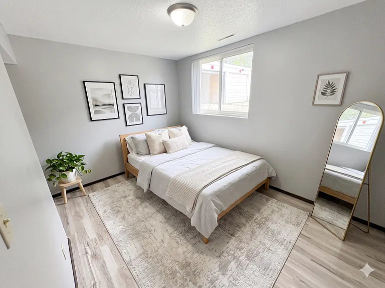 1125 Dixon Dr — Photo 2