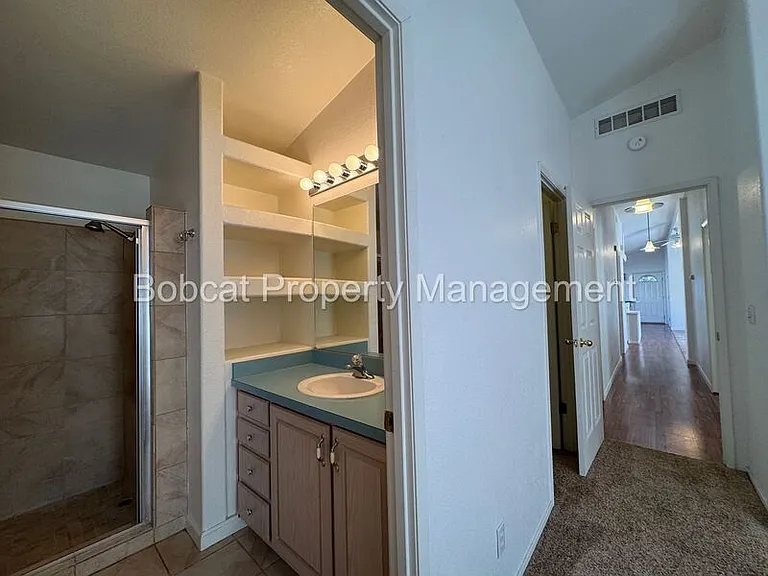 1129 Gambrel Dr — Photo 18