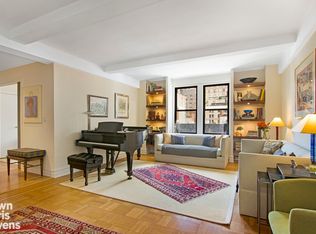 18 W 70th St APT 7A, New York, NY