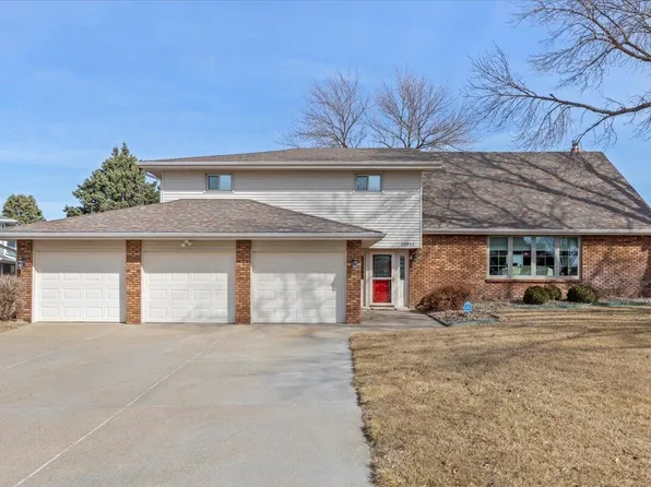 22552 James Dr, Council Bluffs, IA 51503