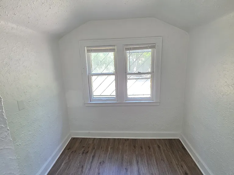 15760 Littlefield St — Photo 31