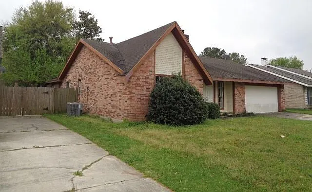 10211 Golden Sunshine Dr — Photo 2