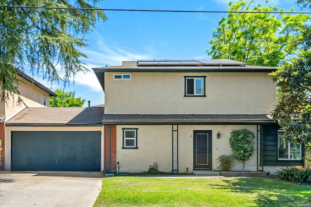 Building Photo - 1516 Encino Ave #B