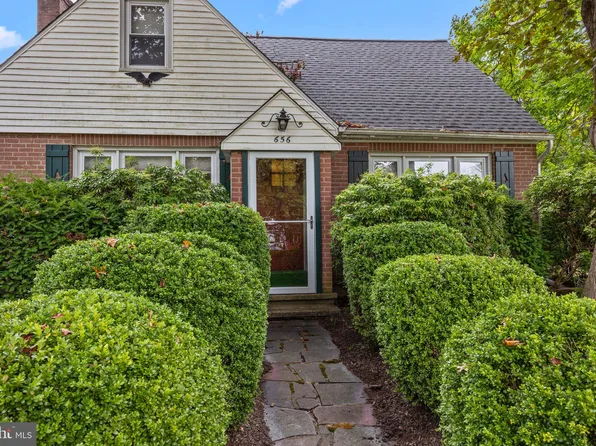 656 N Chubb Dr, Doylestown, PA 18901