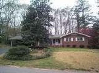 195 Saint James Dr, Athens, GA 30606