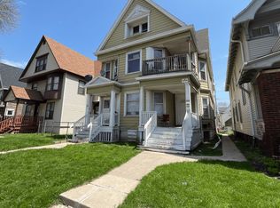906-908 S 25th St #UR, Milwaukee, WI 53204