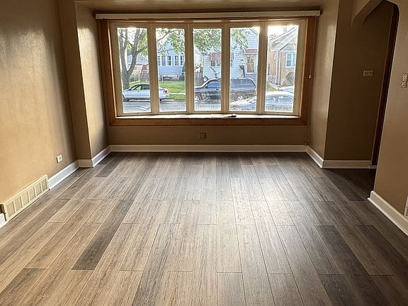 3rd image of 5137 S Lorel Ave