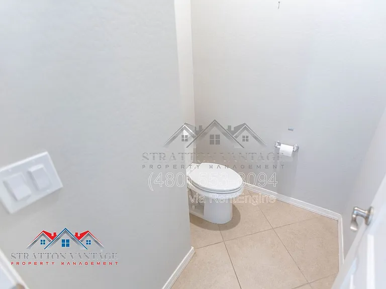 15244 W Moreland St — Photo 19