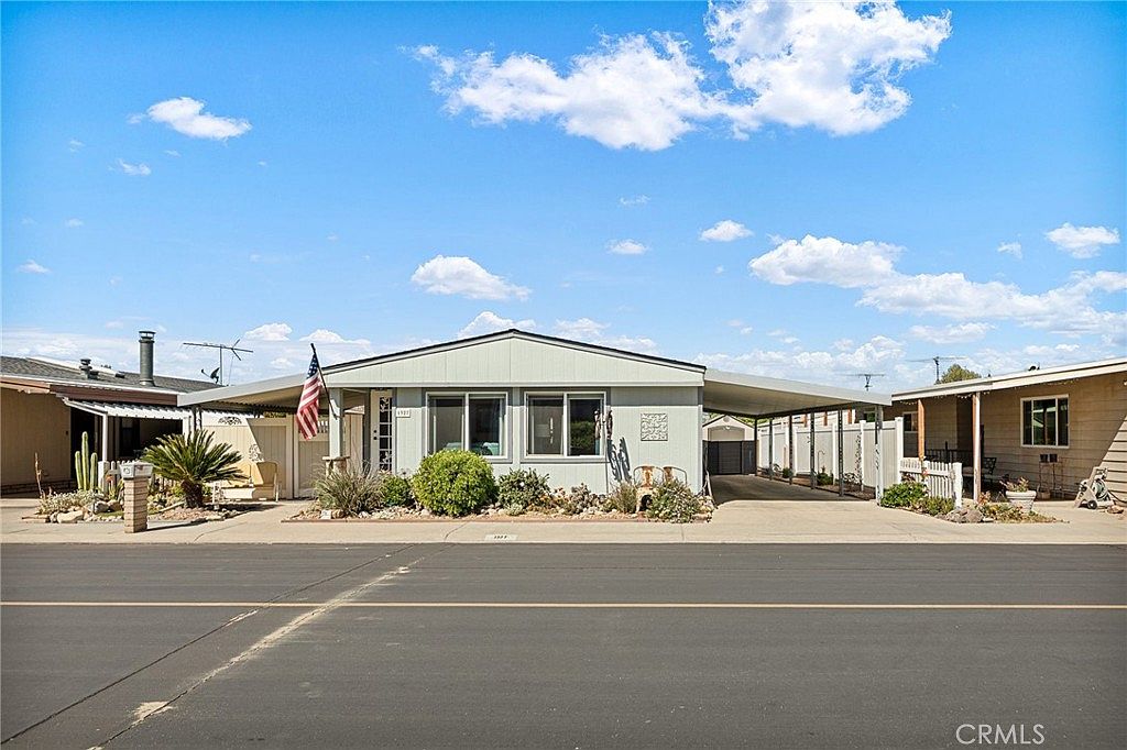 Katyです。 1327 Century St, Redlands, CA 92374 | Zillow