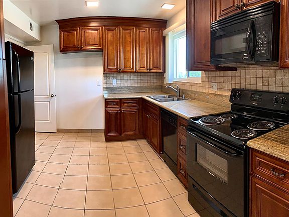 309--Kitchen
