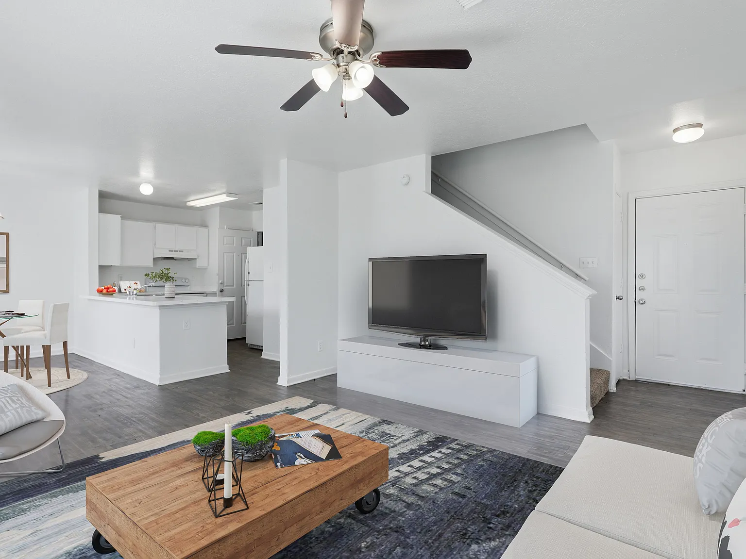 Sterling Green Village & Sheldon Ranch Apartments — Photo 2