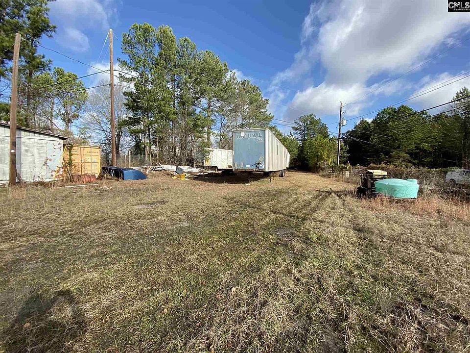 2nd image of 1131 Oakcrest Dr