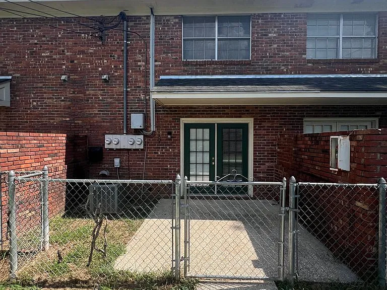 Huntingdon Apartments — Photo 72