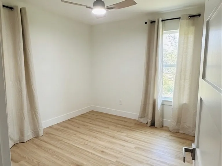 829 Coleman St — Photo 4
