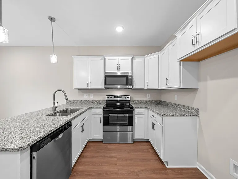 329 Cedar Ct — Photo 24