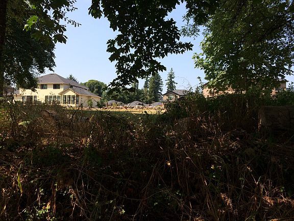 4th image of 206 Misty Dr