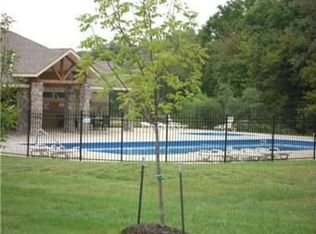 2006 Victory Ln, Kearney, MO 64060