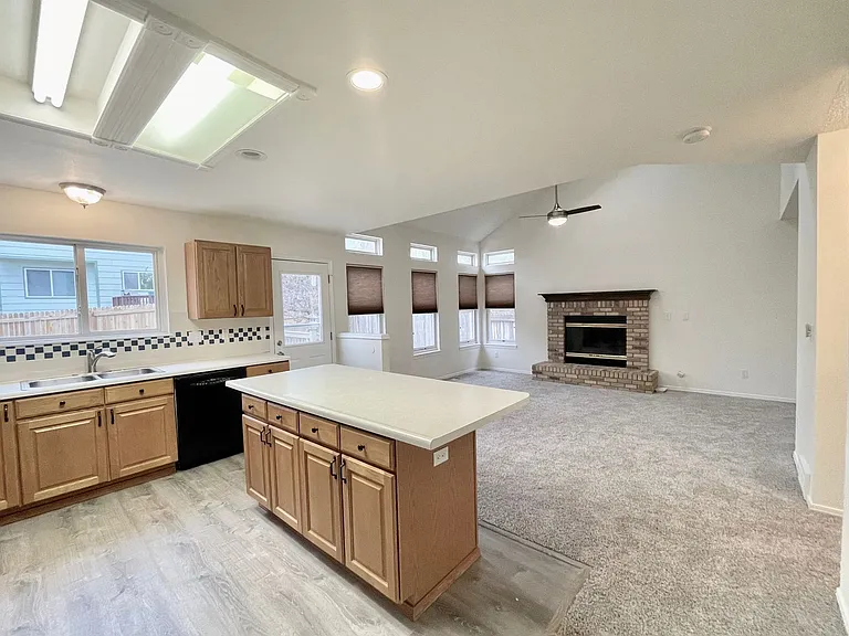 6675 Stonehedge Dr — Photo 6