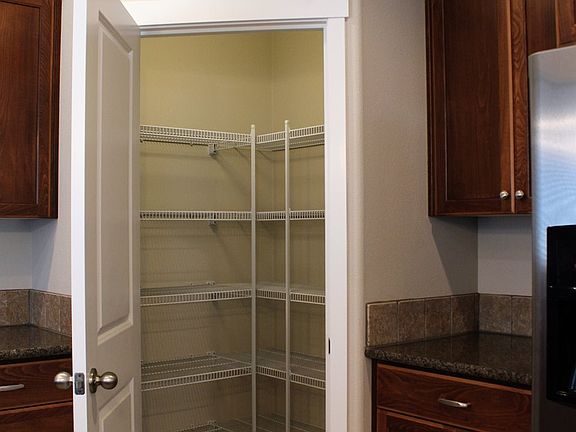 3rd image of 5206 NE 56th St