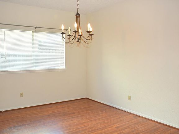 5th image of 3807 Flintrock Ln