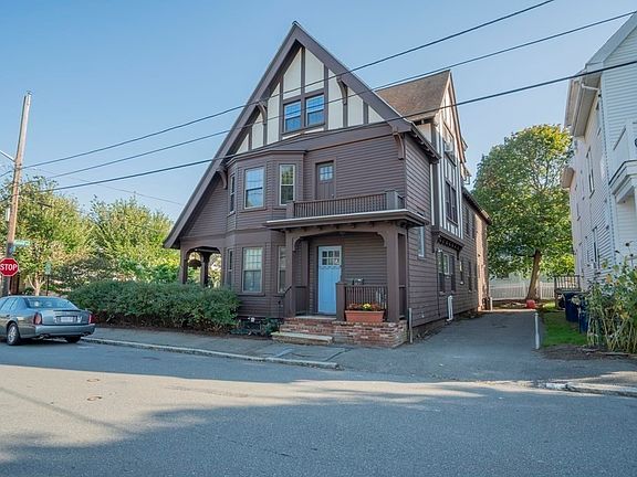 3rd image of 4 Willow Ave #3