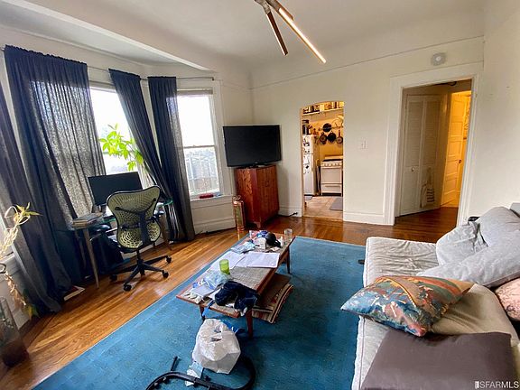 5th image of 339 Waller St