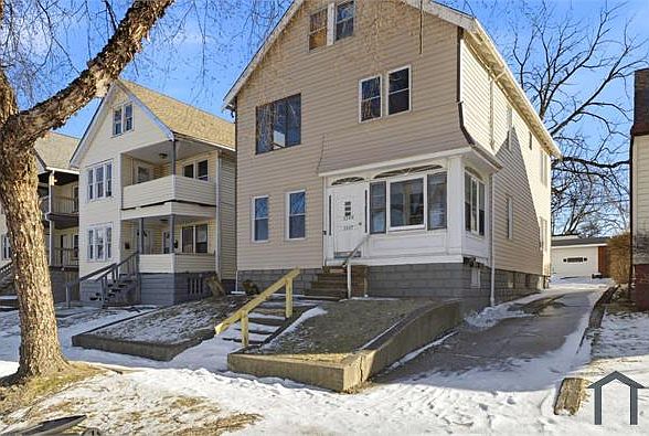 1st image of 3247 W 121st St