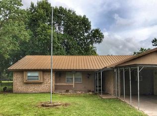 1100 Hoelewyn Dr, Angleton, TX 77515