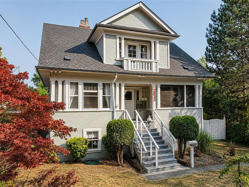 1st image of 2833 Colquitz Ave