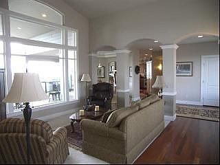 2nd image of 2915 W Horizon
