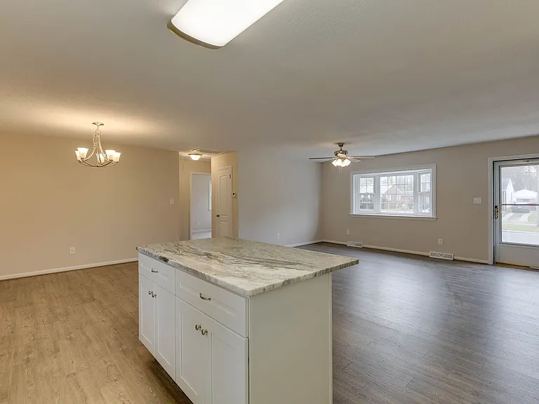 213 Clemwood Pkwy — Photo 15