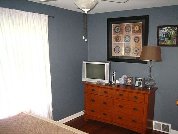 4th image of 2111 15th St