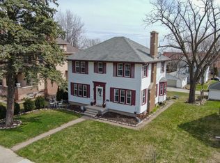 241 S 8th Ave, West Bend, WI 53095