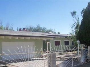 320 Camino Tres SW, Albuquerque, NM 87105