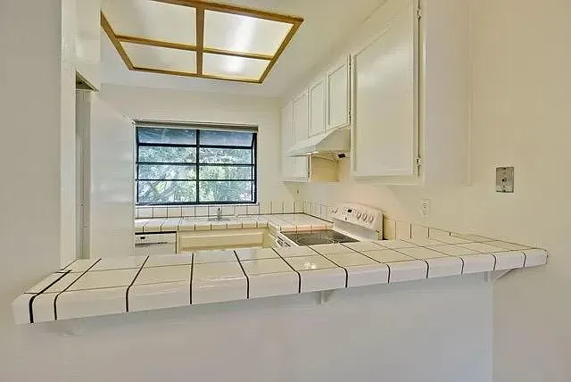1400 Bowe Ave #2008 — Photo 11