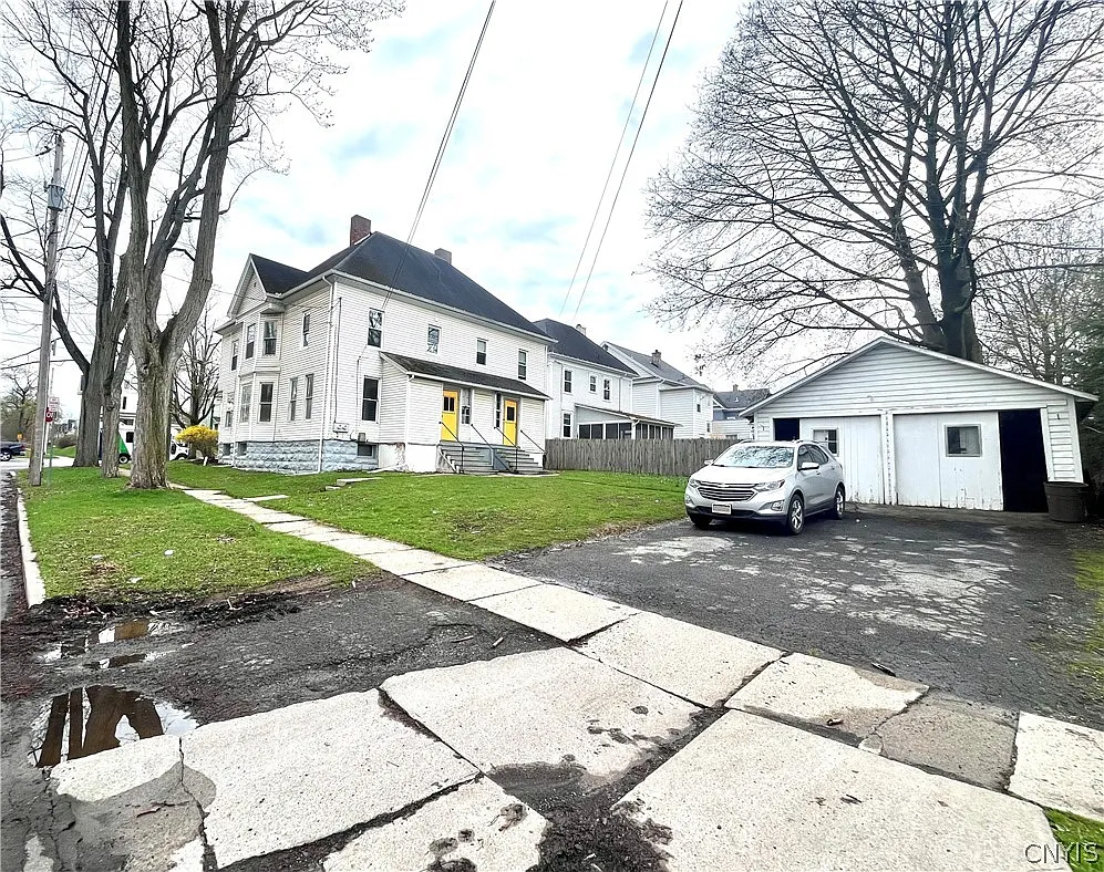 Building Photo - 173 E Genesee St #171
