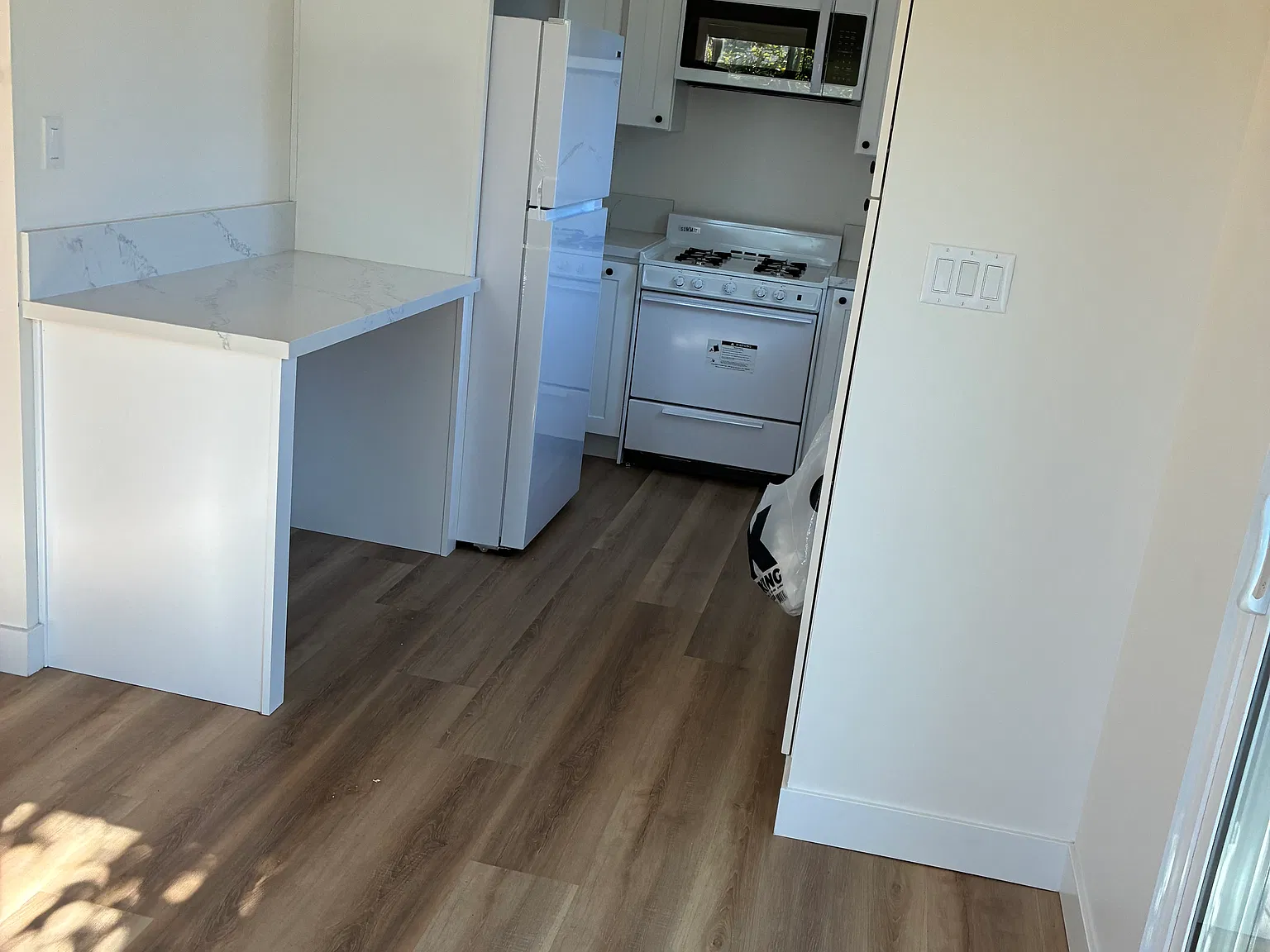 2 bed, 770 sqft, $2,950 — Photo 3