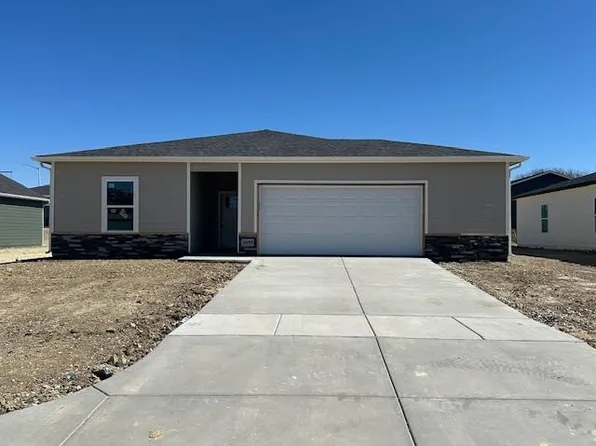 3055 E Highridge Ct, Wichita, KS 67219