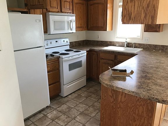 2nd image of 2436 S Saint Clair Ave