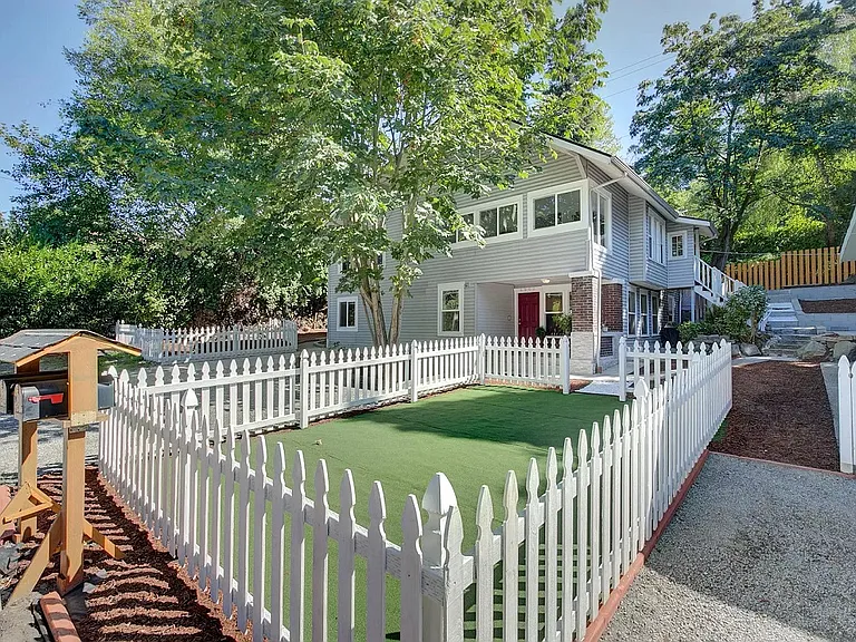 8602 Ravenna Ave NE — Photo 12