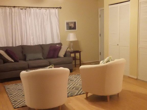 2nd image of 86 Pennsylvania Way