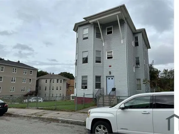 7 Sturgis St #3, Worcester, MA 01605