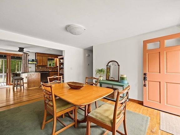 5th image of 73 Center St
