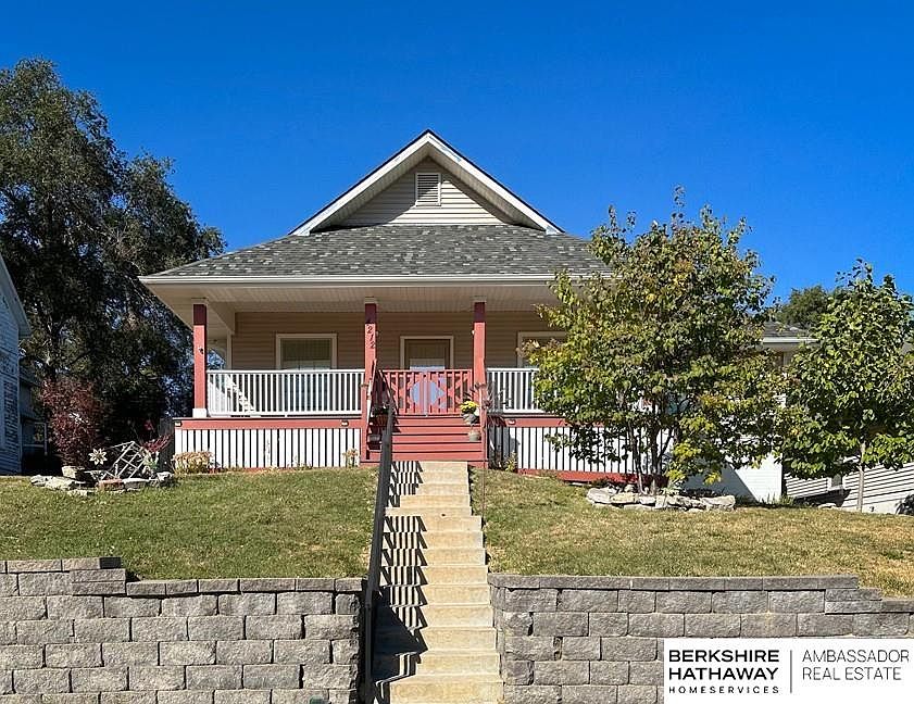 1st image of 4212 Burdette St