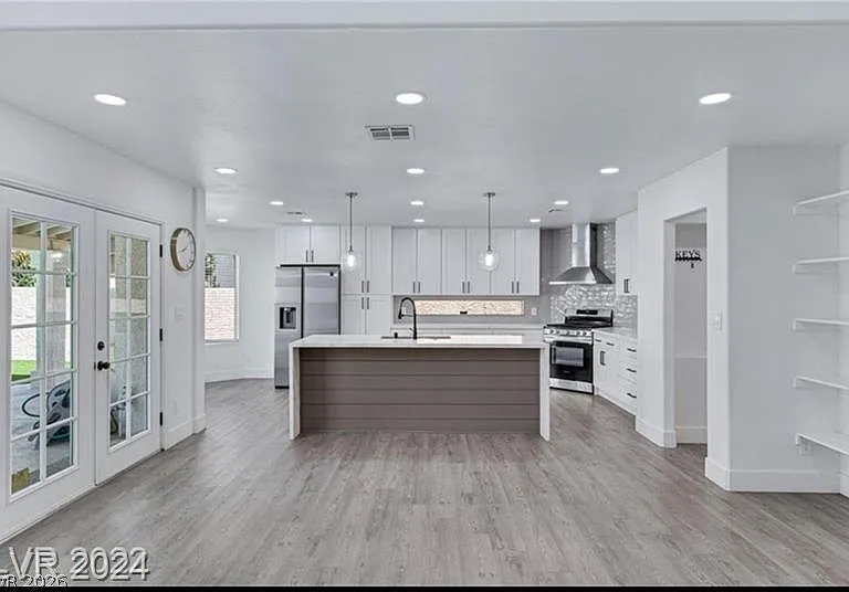 8312 Bermuda Beach Dr — Photo 7