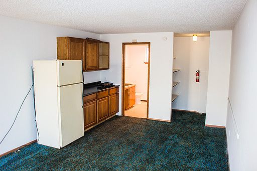 4th image of 803 N 1st St APT 27