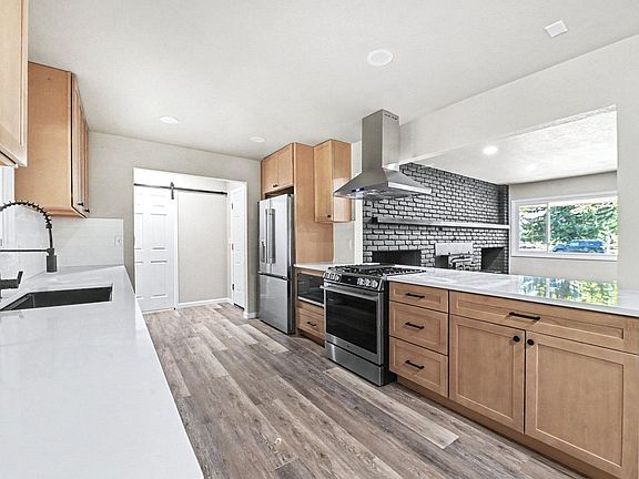 2nd image of 3004 Duffield Ave